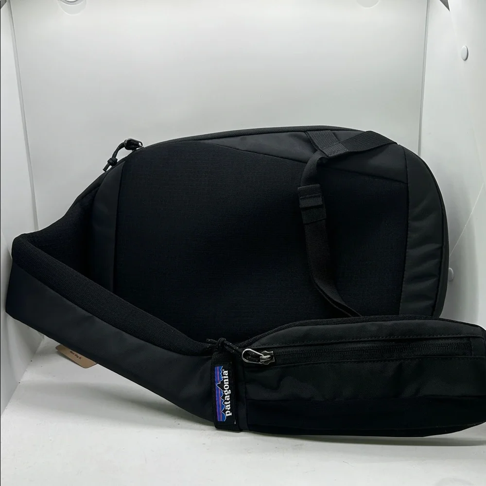 Patagonia NWT Versatile Black Atom Water Repellant Sling Bag 8L - Picture 6 of 9
